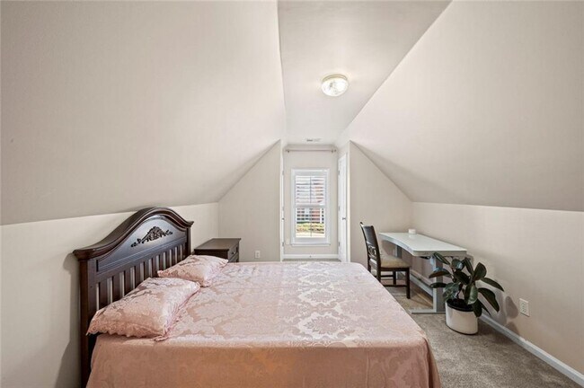 Building Photo - 2239 Snug Harbor NE