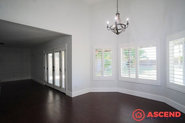 Building Photo - Stunning Home in Rosedale Area!