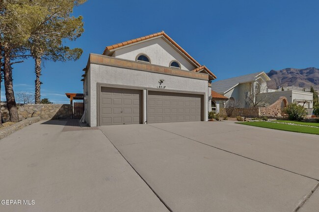 Building Photo - 851 Dulce Tierra Dr