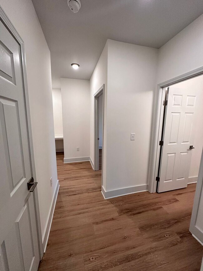 Building Photo - Beautiful Brand New Three Bedroom Apartment!