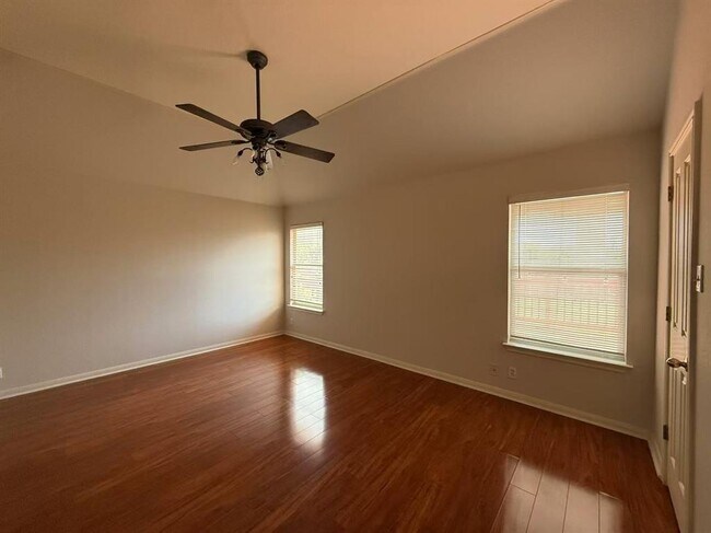 Building Photo - 17825 Madden Dr