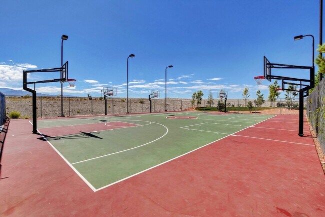 Building Photo - Stunning 3 Bedroom in Skye Canyon Master P...