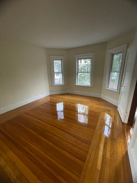 Building Photo - 20 Egerton Rd