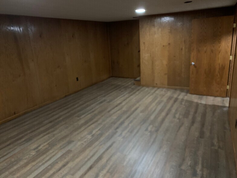 Finished room in basement - N2092 Schacht Rd
