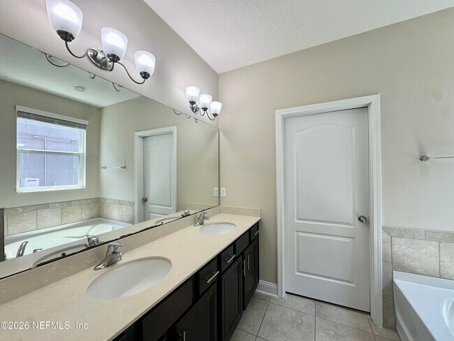 Building Photo - 481 Shetland Dr