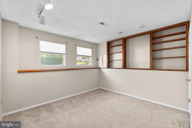Building Photo - 7745 Chatfield Ln