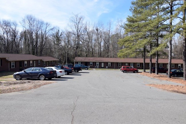 Primary Photo - Albany Forest Apartments