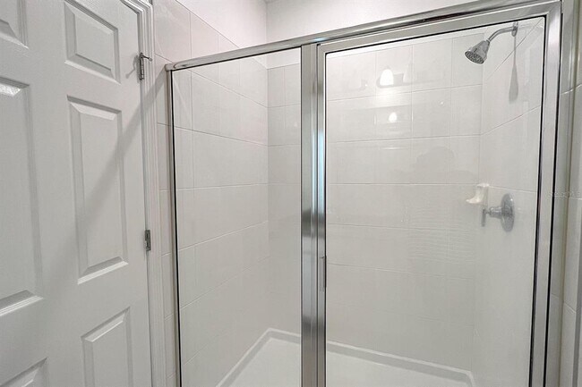 Building Photo - 15589 Willow Arbor Cir