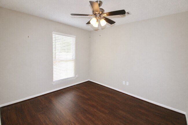 Building Photo - 4515 Texas Trail