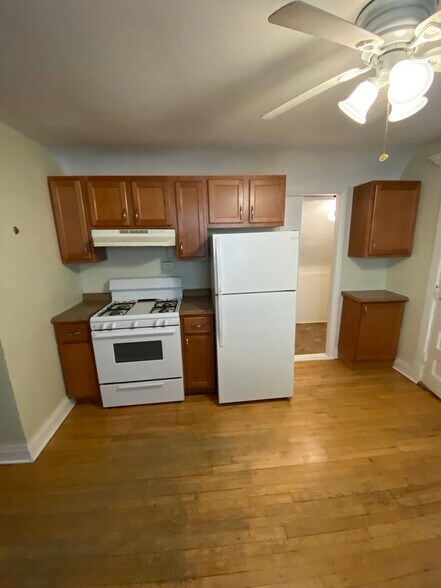 Building Photo - 2453 N Lorel Ave