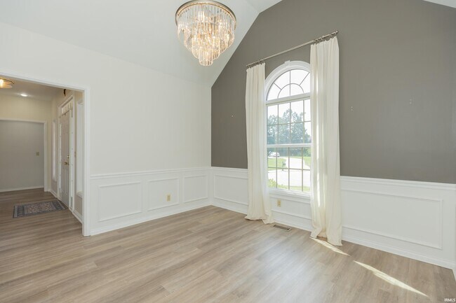 Building Photo - 2644 Waterstone Dr