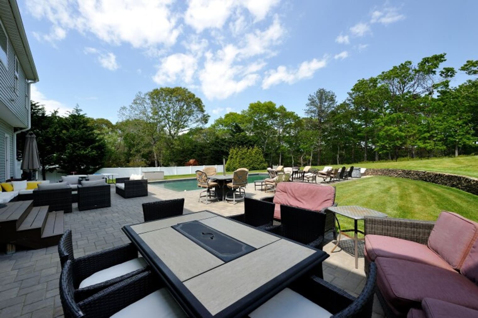 Building Photo - 19 Quail Run