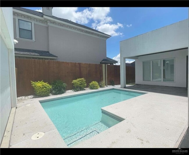 Building Photo - 23 E St