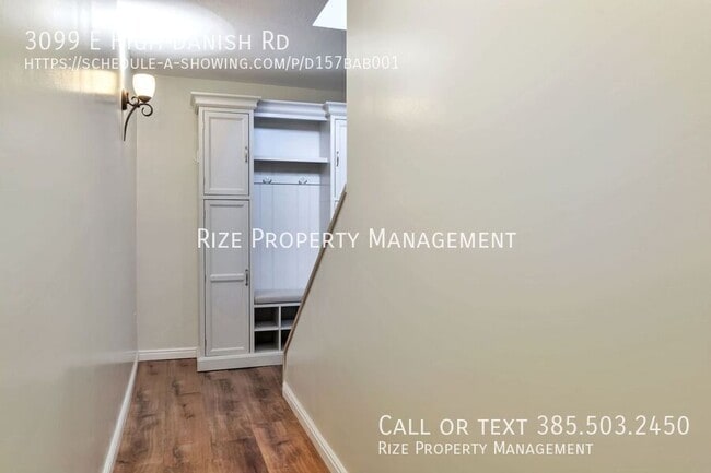 Building Photo - 3099 E High Danish Rd