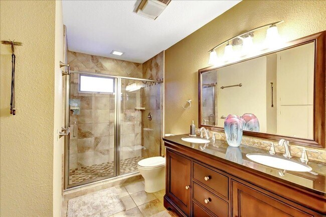 Building Photo - Very Desirable Woodbridge Townhouse in Nevada City