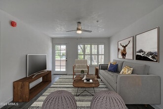 Building Photo - 9990 N Scottsdale Rd