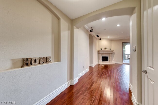 Building Photo - 20 Via Mantova