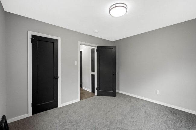 Building Photo - Stunning 3 bedroom home in Penn Hills available April 1st!