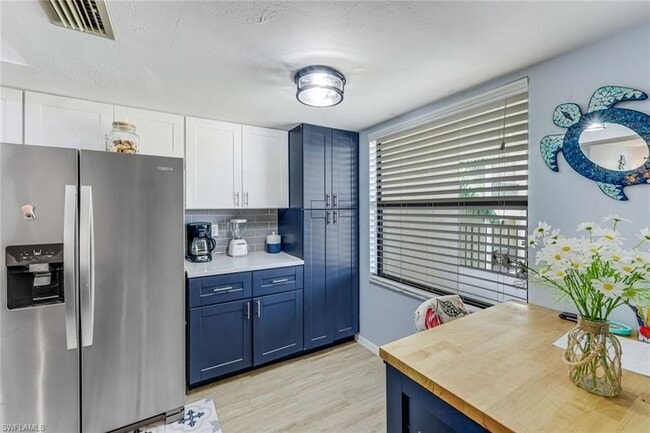 Building Photo - 12601 Kelly Sands Way