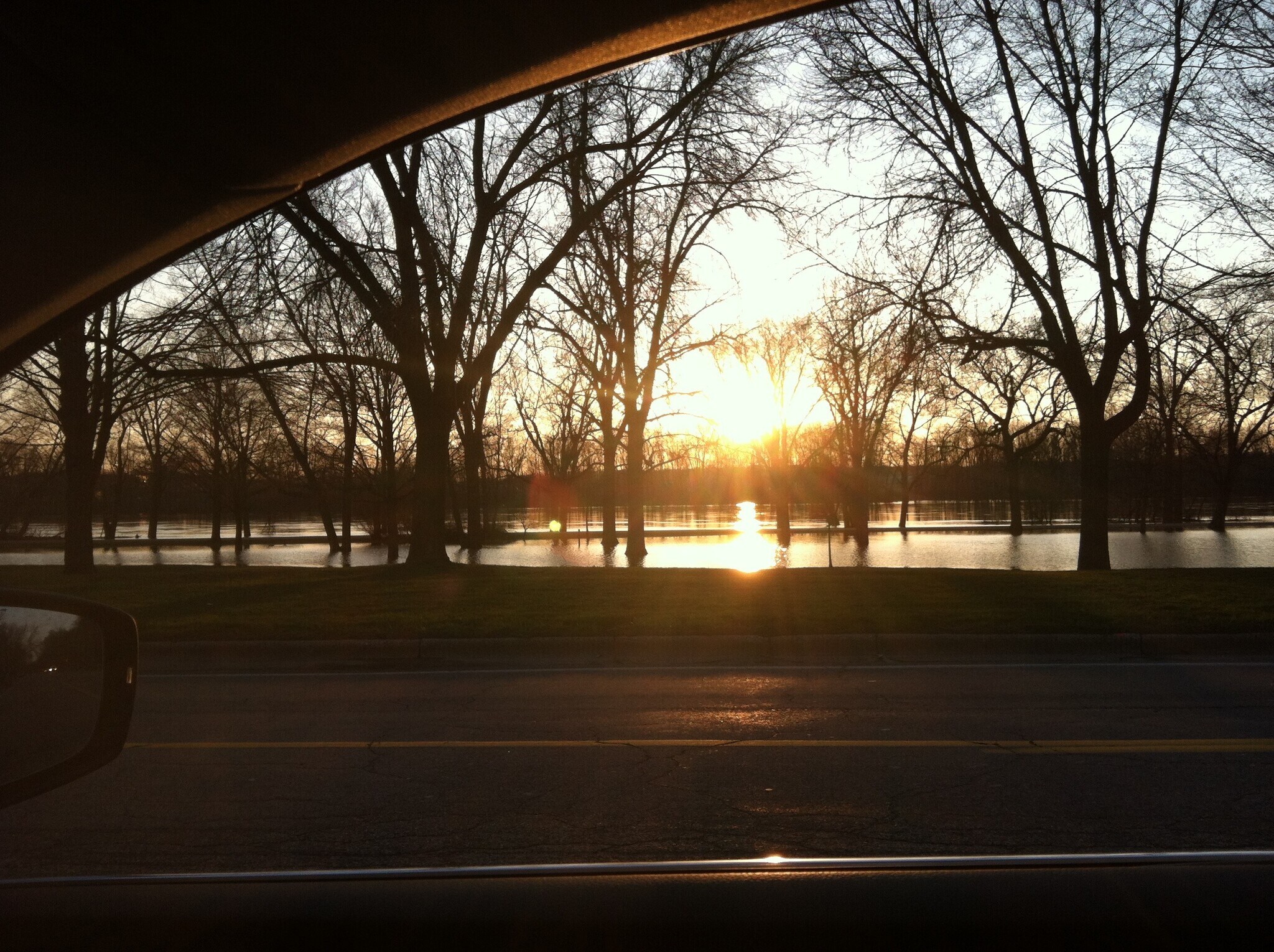 Building Photo - 2332 Monroe Ave NE