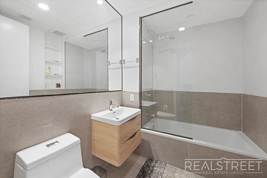 Building Photo - North 7th Street