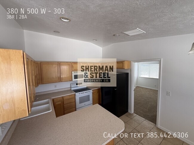 Building Photo - 380 N 500 W