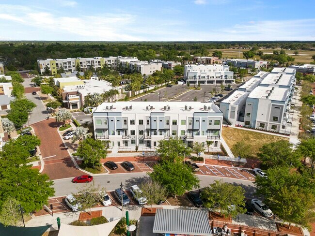 Building Photo - 850 TETBURY Lp