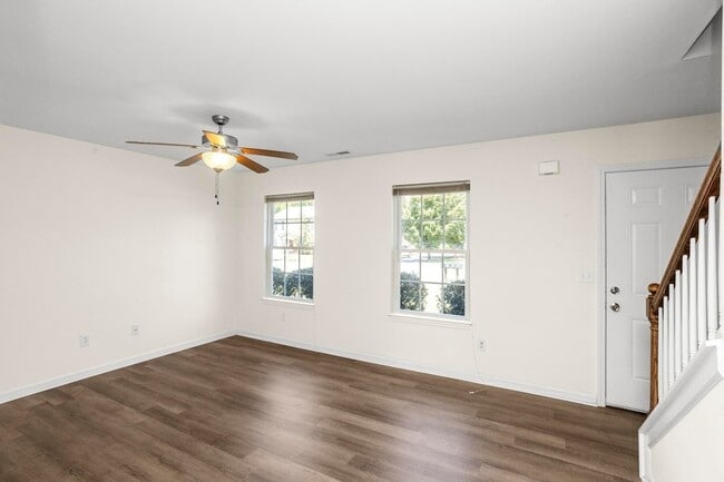 Building Photo - 1330 Benley St