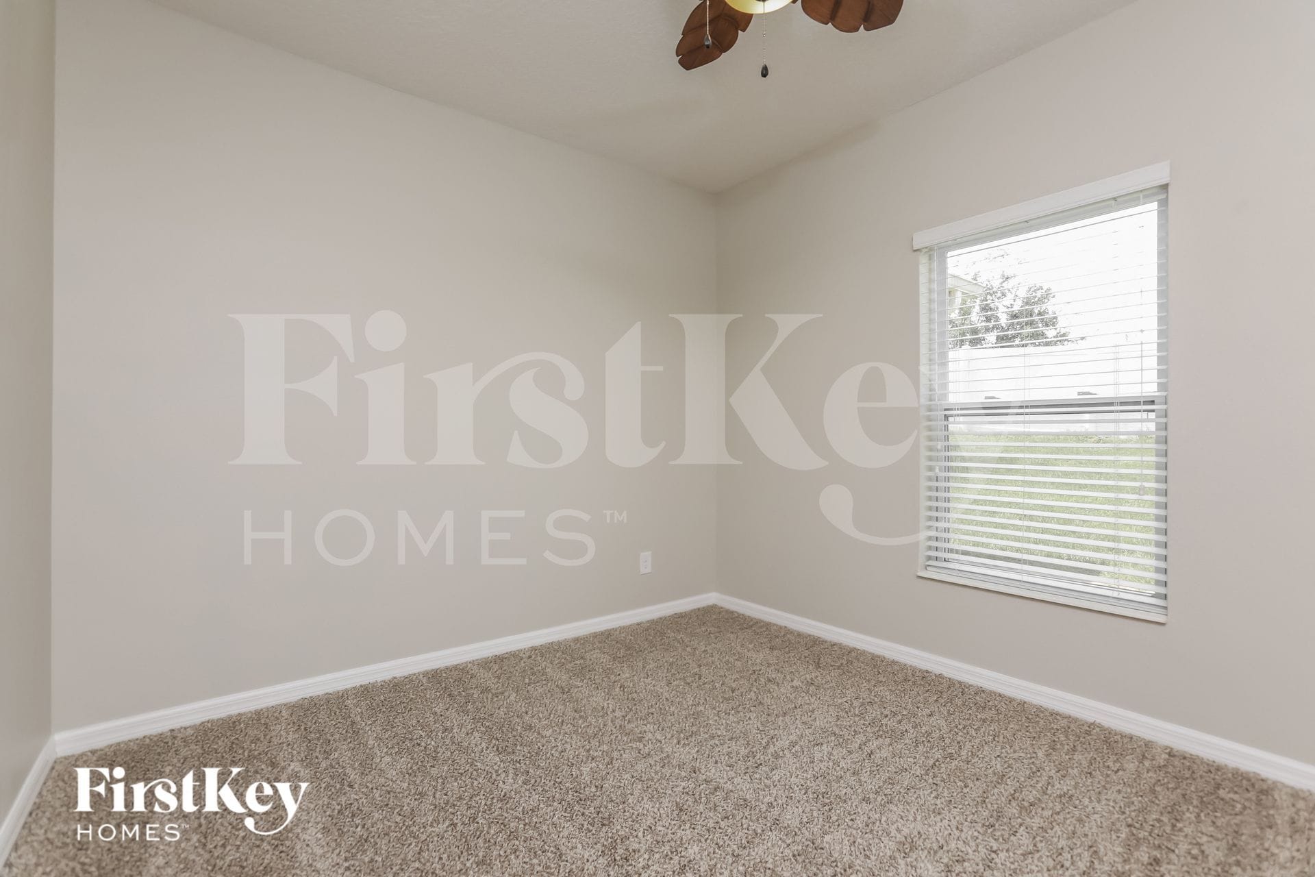 Building Photo - 468 Kestrel Dr