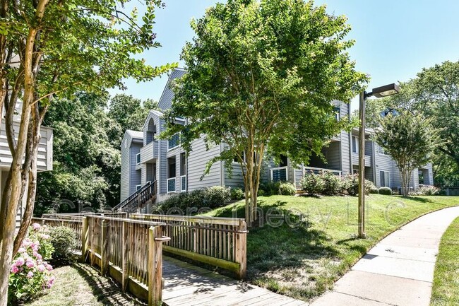 Building Photo - 11729 Summerchase Cir