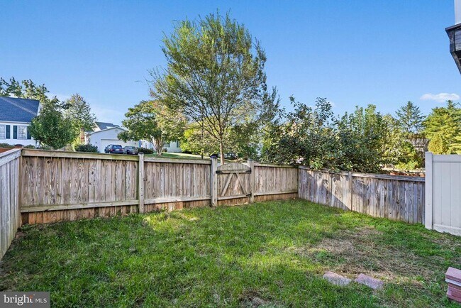 Building Photo - 203 Natural Terrace