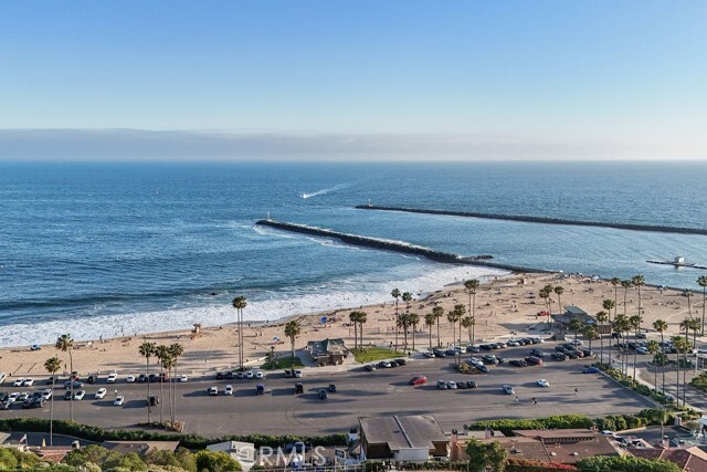 Building Photo - 3047 Ocean Blvd