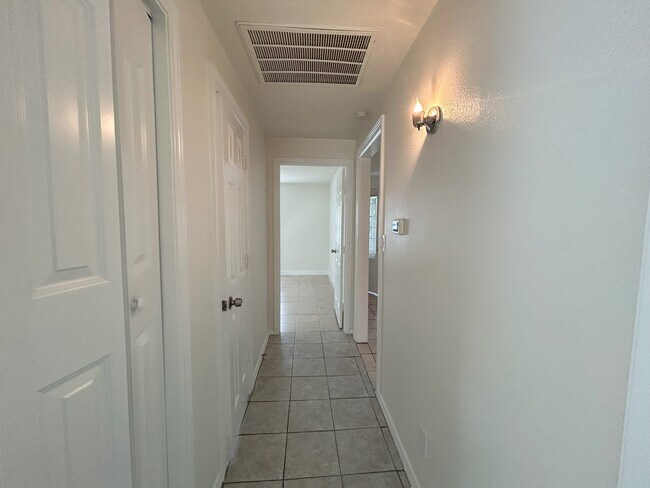 Hallway - 10218 Silvercrest St
