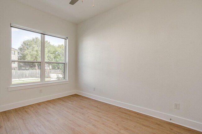 Building Photo - 2335 Benbrook Blvd