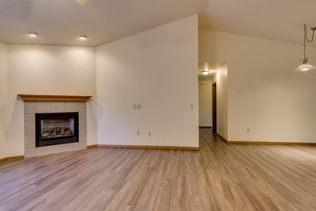 Building Photo - 20924 57th Ave