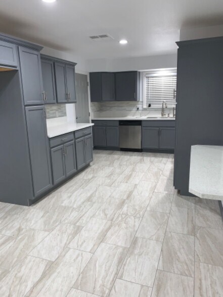 Building Photo - 5112 Sugar Foot Ave