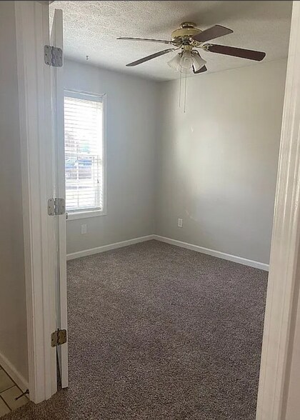 Building Photo - 310 Northwind Dr