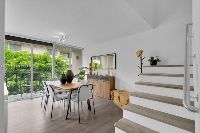 Building Photo - 830 NW 87th Ave