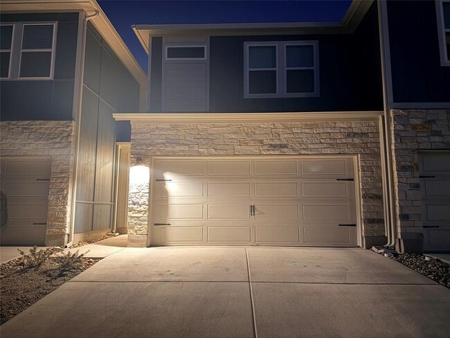 Building Photo - 1850 Settlers Glen Dr