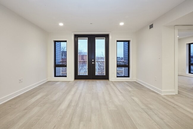 Building Photo - 85 Willow Ct