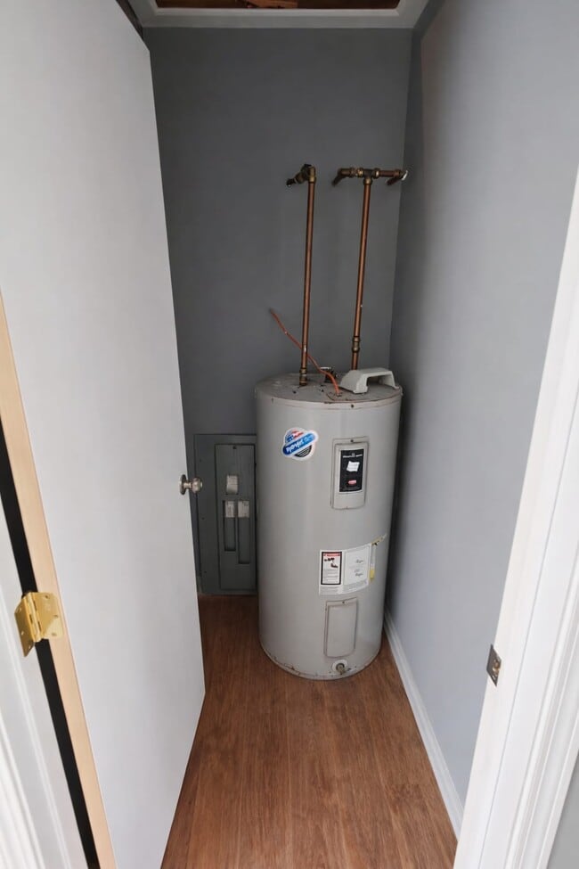 Building Photo - 761 Norway Ave