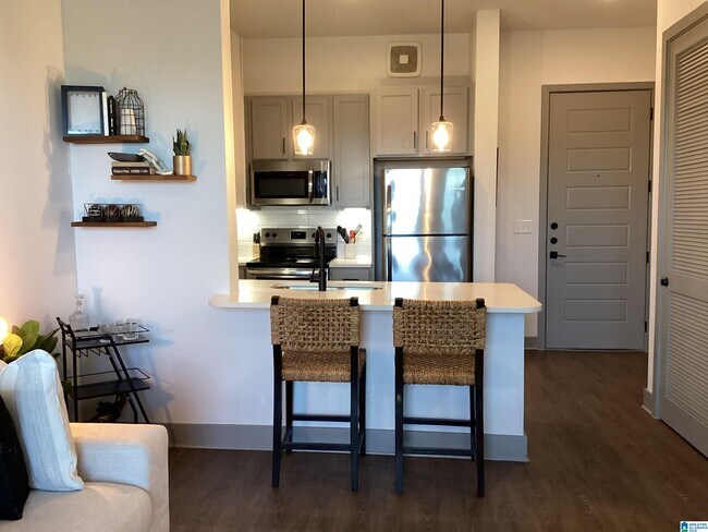 Building Photo - 3560 Grandview Pkwy