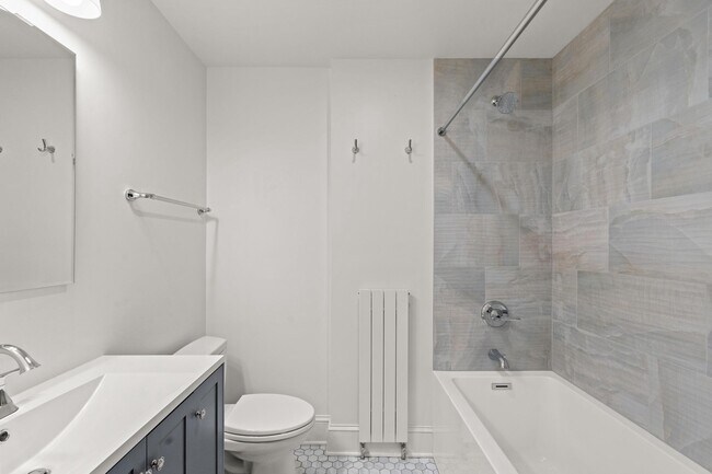 Building Photo - 2814 Bellevue Terrace NW