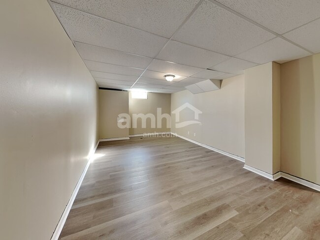 Building Photo - 516 Longview St