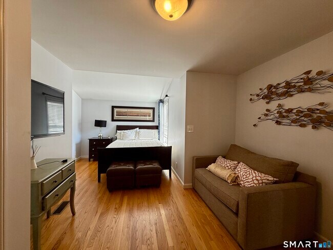 Building Photo - 65 Terrace Ave