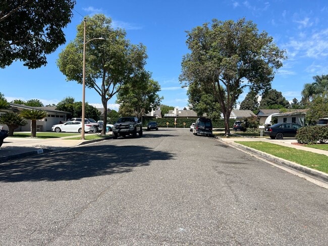 Building Photo - 1014 Mirasol St