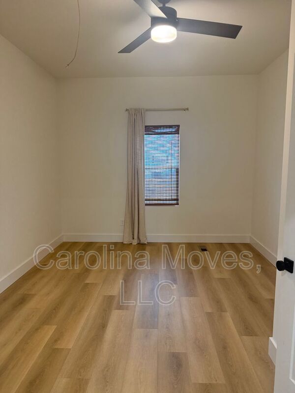 Building Photo - 6 10th St