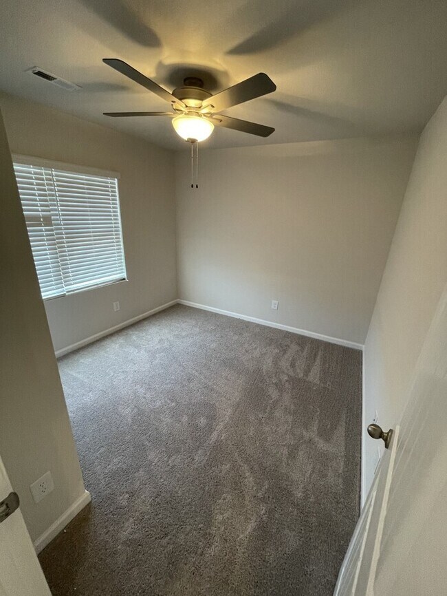 Building Photo - Brand New 2023 Townhome!
