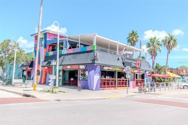 Building Photo - 5605 Shore Blvd S