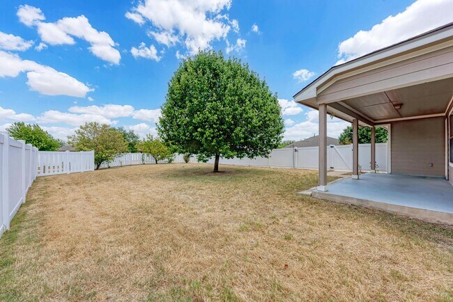 Building Photo - Large home in Pflugerville!  3 car garage - Highland Park Neighborhood